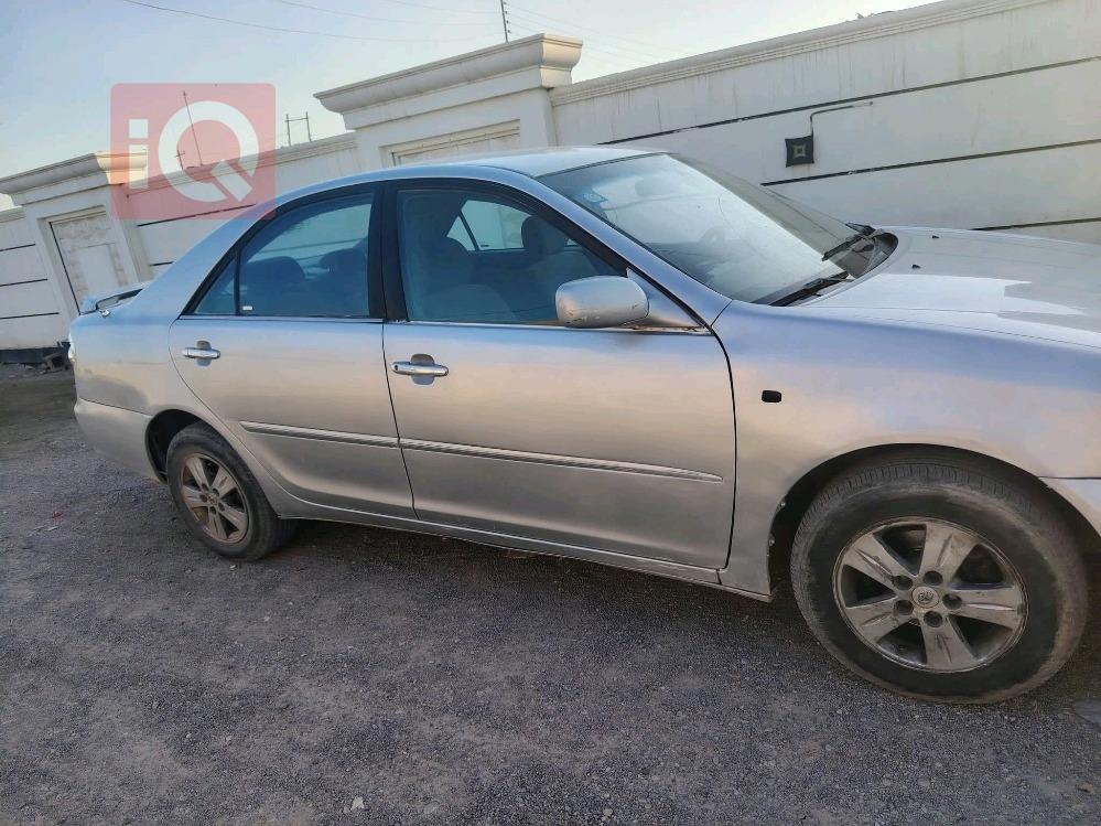 تۆیۆتا کامری